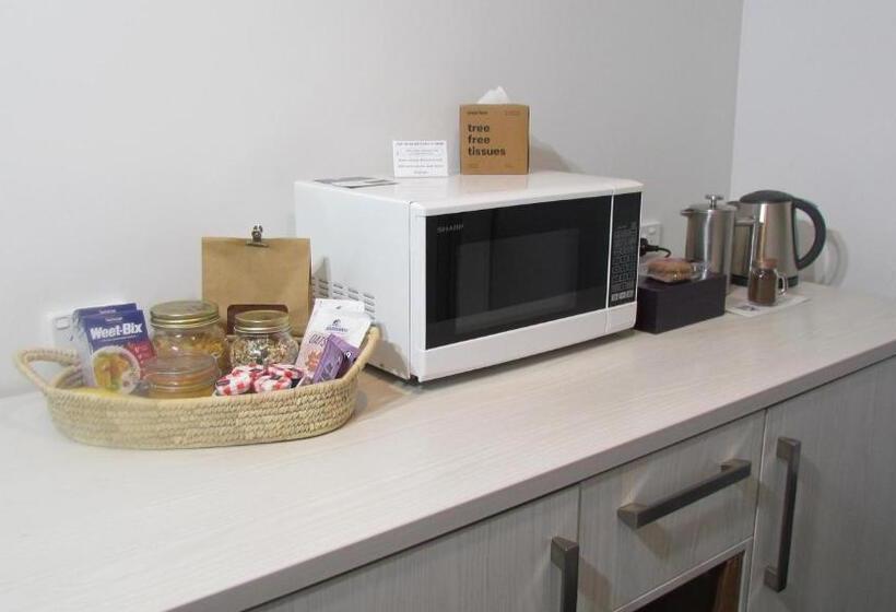 Superior suite mountain view, Tongariro Suites