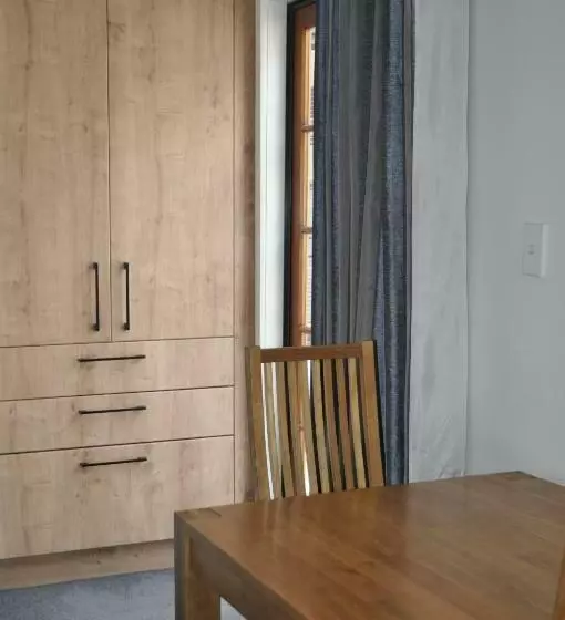 استودیوی استاندارد, City Suites