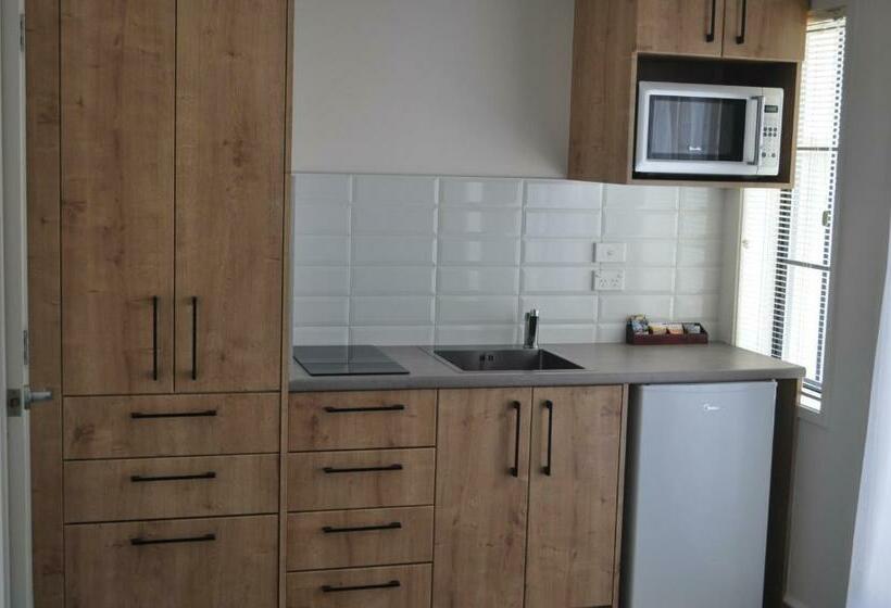 スタンダードスタジオ, City Suites