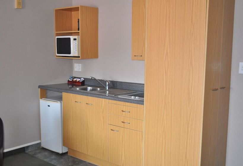 スタンダードスタジオ, City Suites