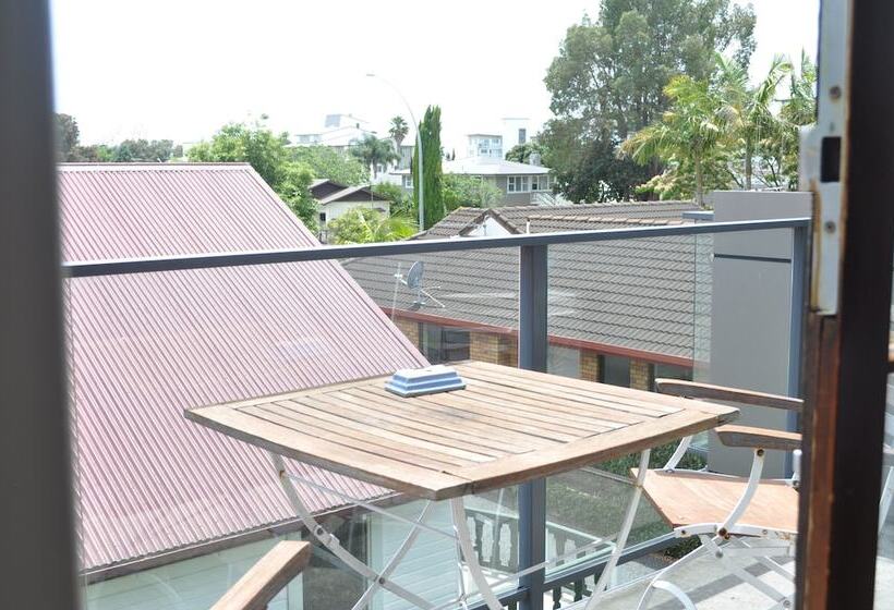 スタンダードスタジオ, City Suites