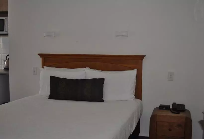 استودیوی استاندارد, City Suites