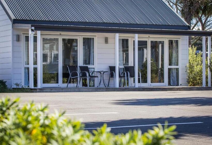 استودیوی استاندارد, Greyfriars Motel