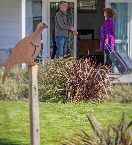 סטודיו סטנדרטי נוף לגינה, Greyfriars Motel