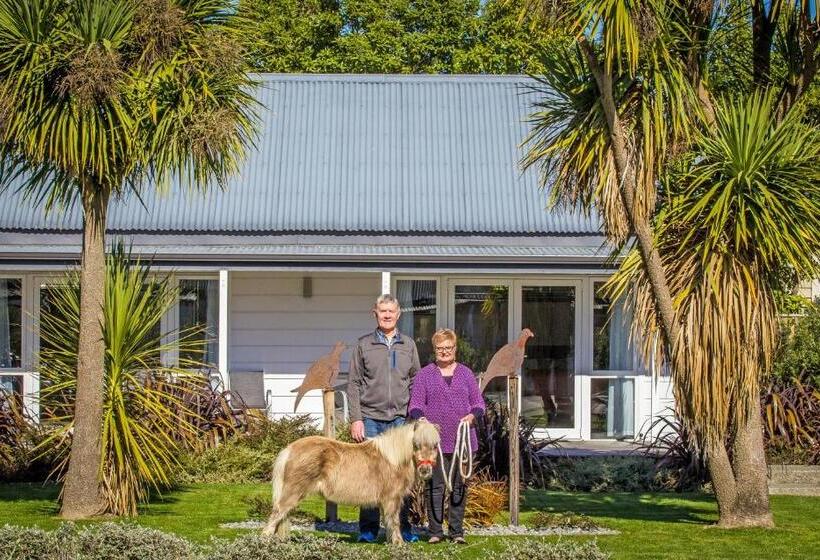 סטודיו סטנדרטי נוף לגינה, Greyfriars Motel