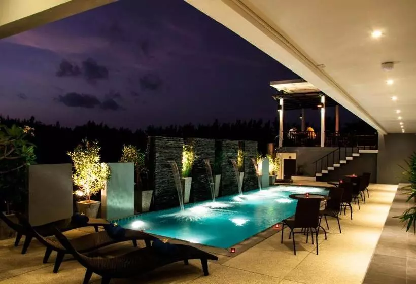 プールの見えるデラックスルーム, Amin Resort