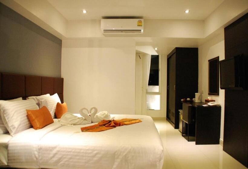 חדר דלוקס נוף בריכה, Amin Resort