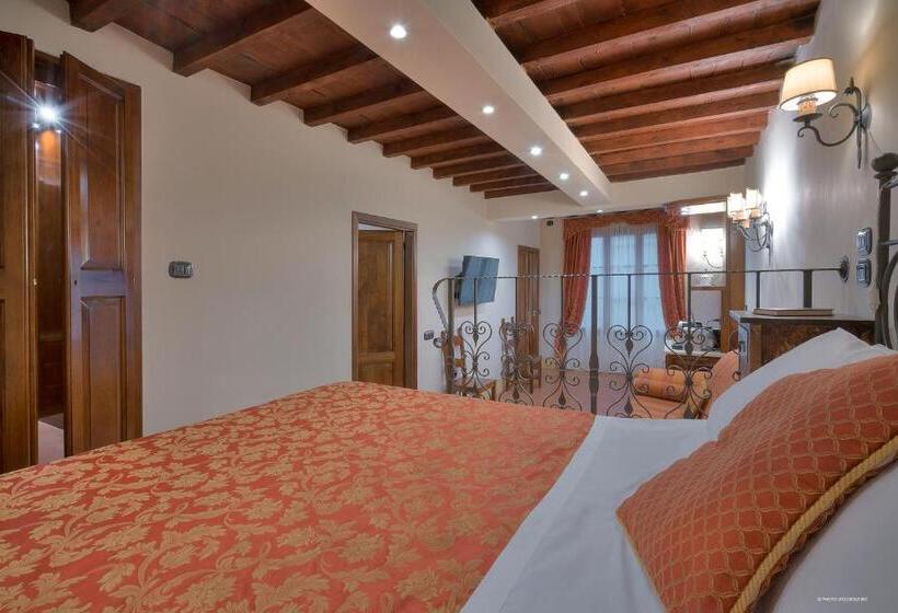 اتاق استاندارد, First Of Florence