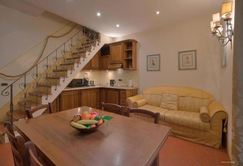 آپارتمان 2 خوابه, First Of Florence