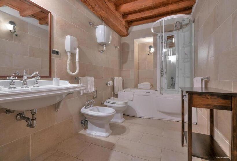 آپارتمان 2 خوابه, First Of Florence