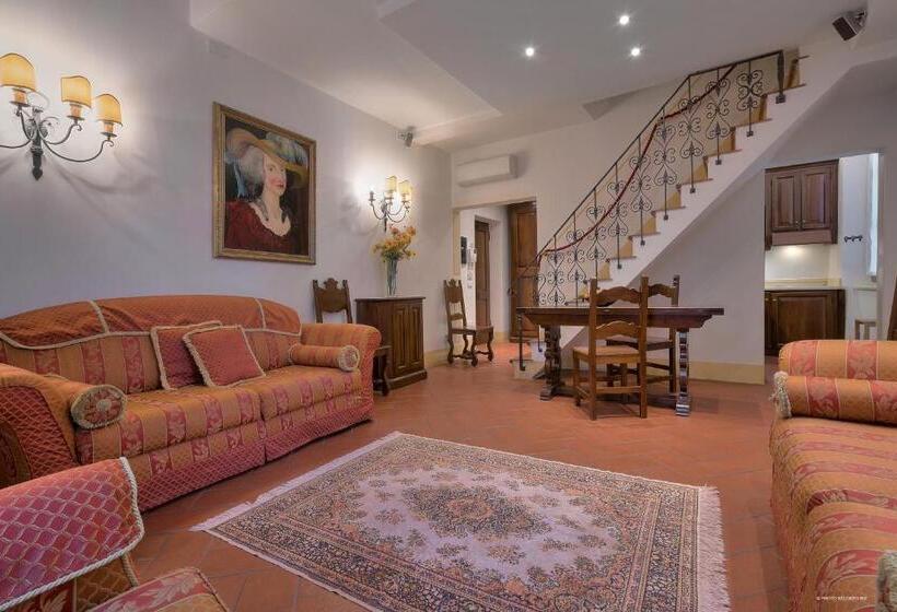 آپارتمان سوپریور 1 خوابه, First Of Florence