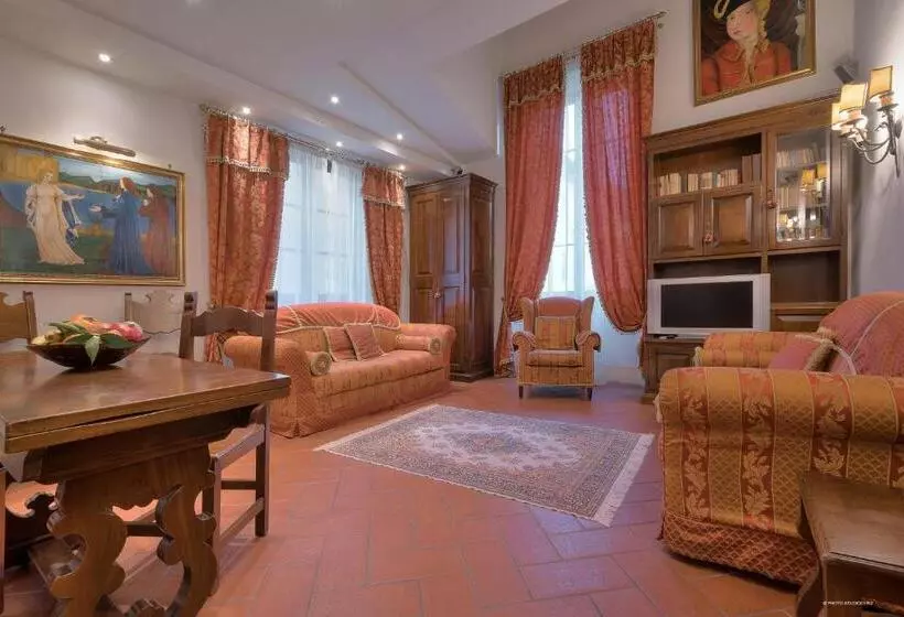 آپارتمان سوپریور 1 خوابه, First Of Florence