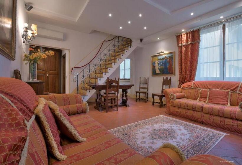 آپارتمان سوپریور 1 خوابه, First Of Florence