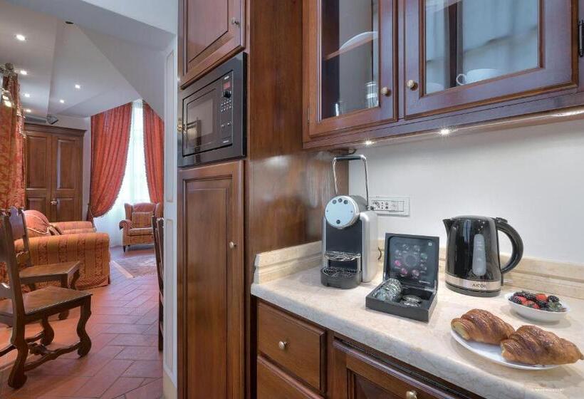 آپارتمان سوپریور 1 خوابه, First Of Florence