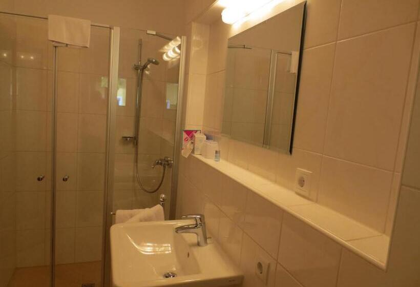 舒适型房间, Kraftquelle Schlossblick