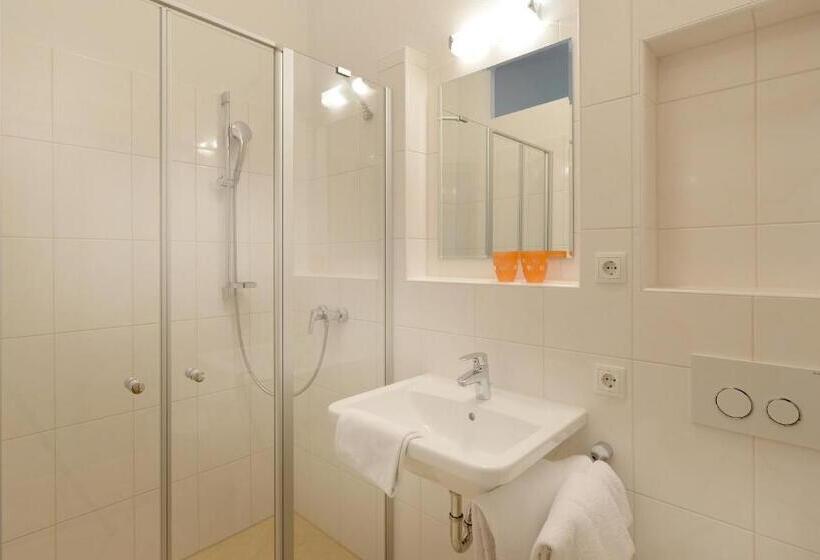 舒适型房间, Kraftquelle Schlossblick