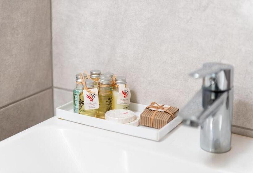 エコノミールーム, Mr Bird