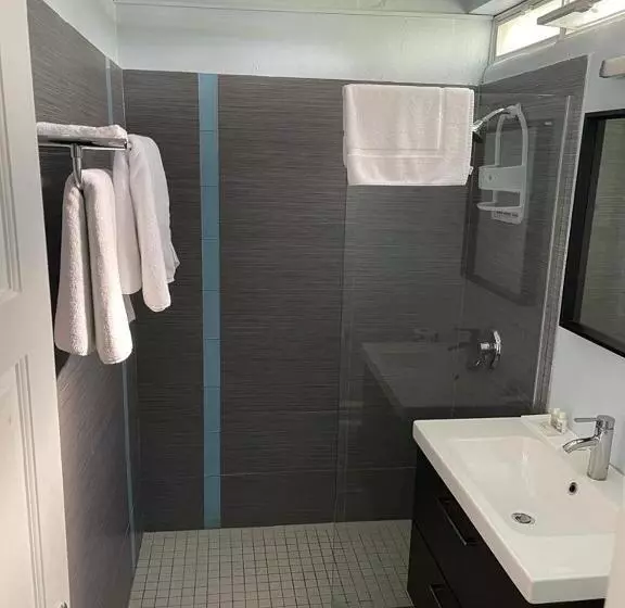 استودیوی استاندارد, Palm Garden Hotel Barbados