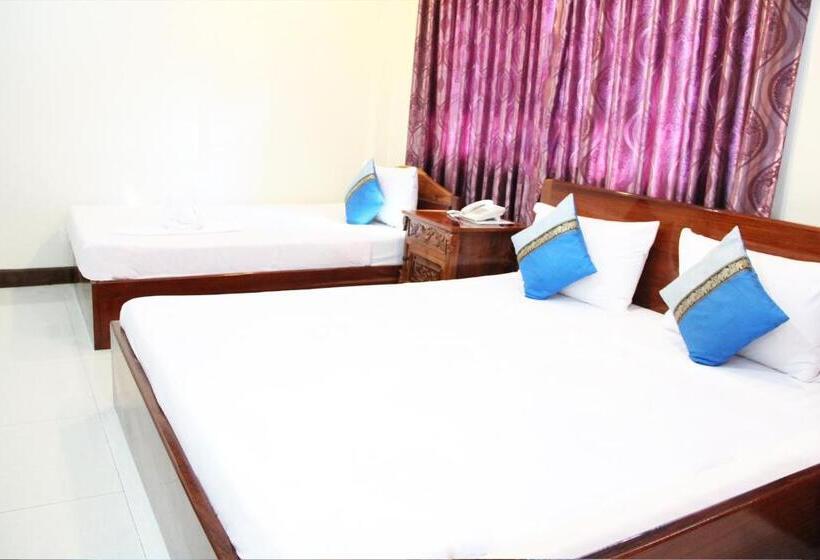 패밀리 룸, Seng Hout