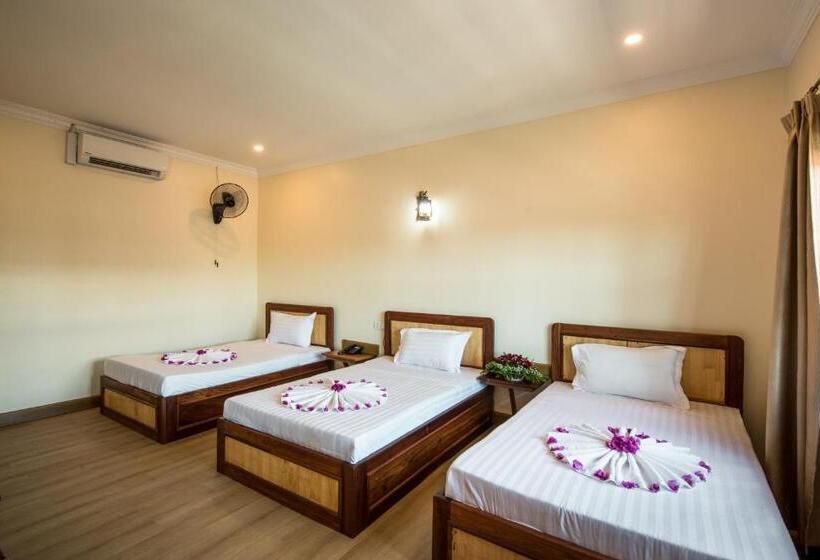 스탠다드 트리플 룸, Seng Hout