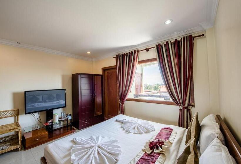 스탠다드 룸 킹사이즈 침대, Seng Hout