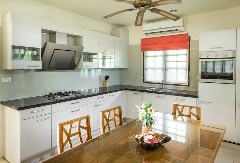 וילה דלוקס 3 חדרים, Idyllic Samui Beach Villa Resort