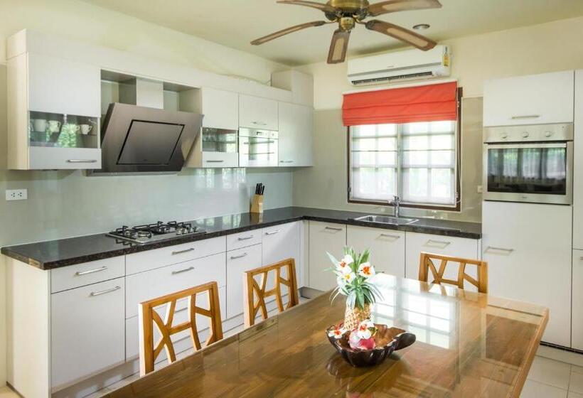 וילה דלוקס 3 חדרים, Idyllic Samui Beach Villa Resort