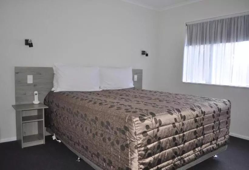 سوییت خانوادگی, Carramar Motor Inn