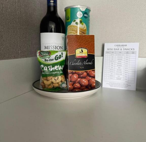 管理人员工作室, Carramar Motor Inn