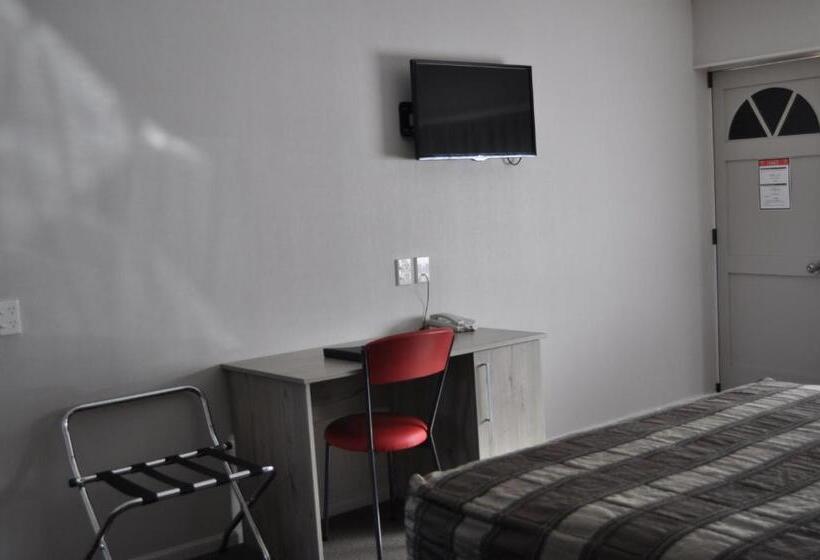 管理人员工作室, Carramar Motor Inn