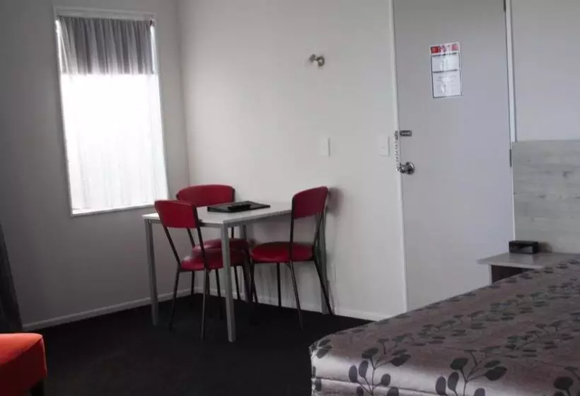 سوییت اجرایی, Carramar Motor Inn