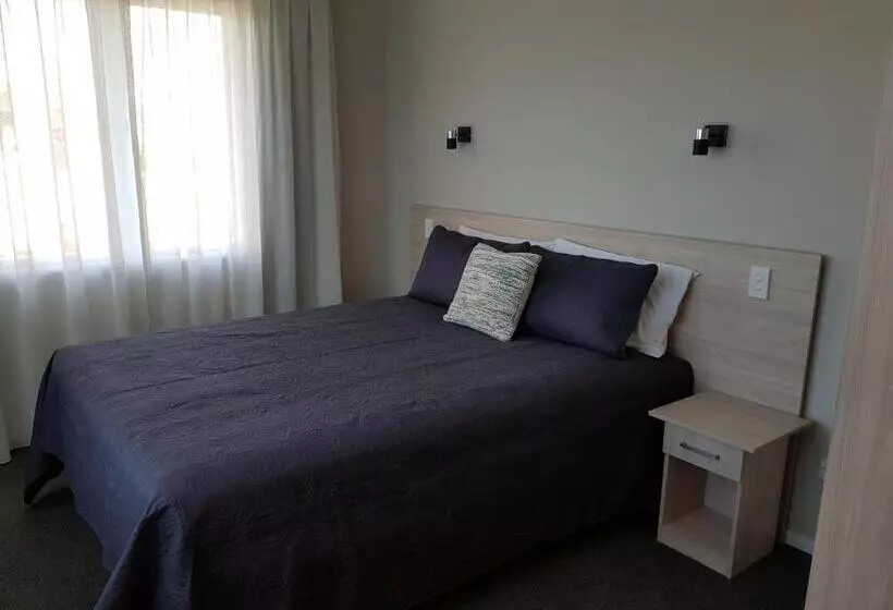 آپارتمان 3 خوابه, Carramar Motor Inn