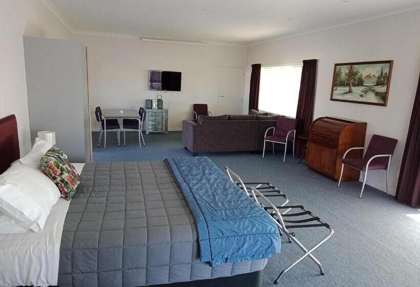 סטודיו דלוקס, Asure Oak Estate Motor Lodge