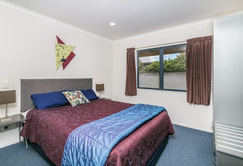 דירת חדר, Asure Oak Estate Motor Lodge