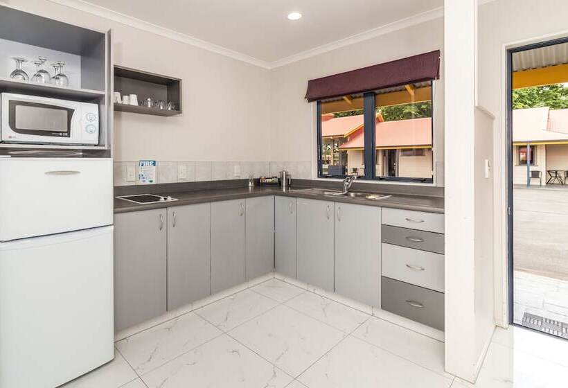 דירת שני חדרים, Asure Oak Estate Motor Lodge