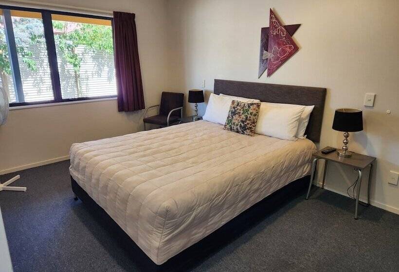 דירת חדר, Asure Oak Estate Motor Lodge