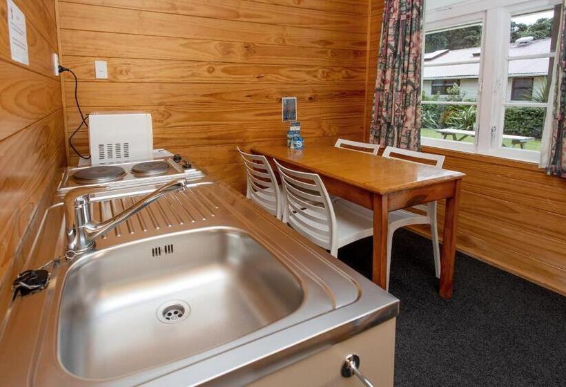 Номер Стандарт Совместная Ванная, Wellington Top 10 Holiday Park