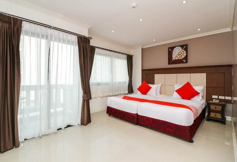 Superior Szoba, Natural Beach Hotel Pattaya