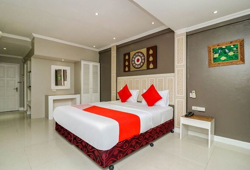 غرفة ديلوكس مطلّة علي البحر, Natural Beach Hotel Pattaya