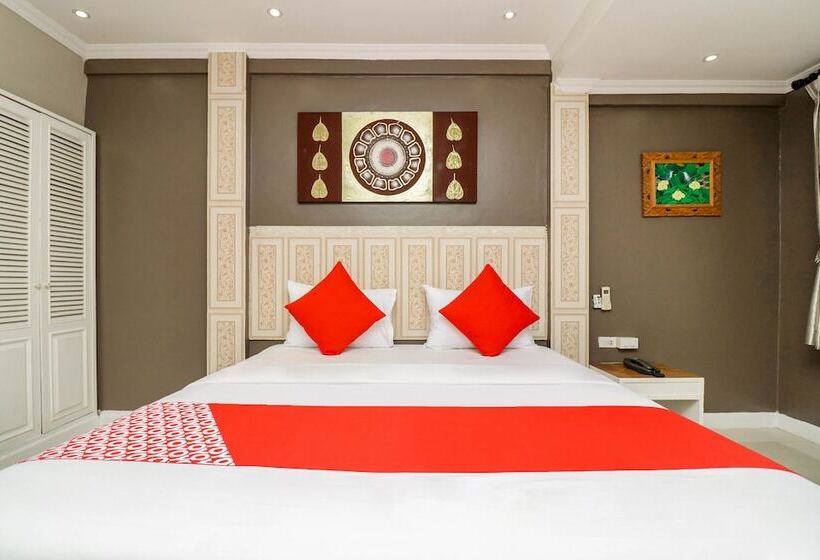 Tengerre Néző Deluxe Szoba, Natural Beach Hotel Pattaya