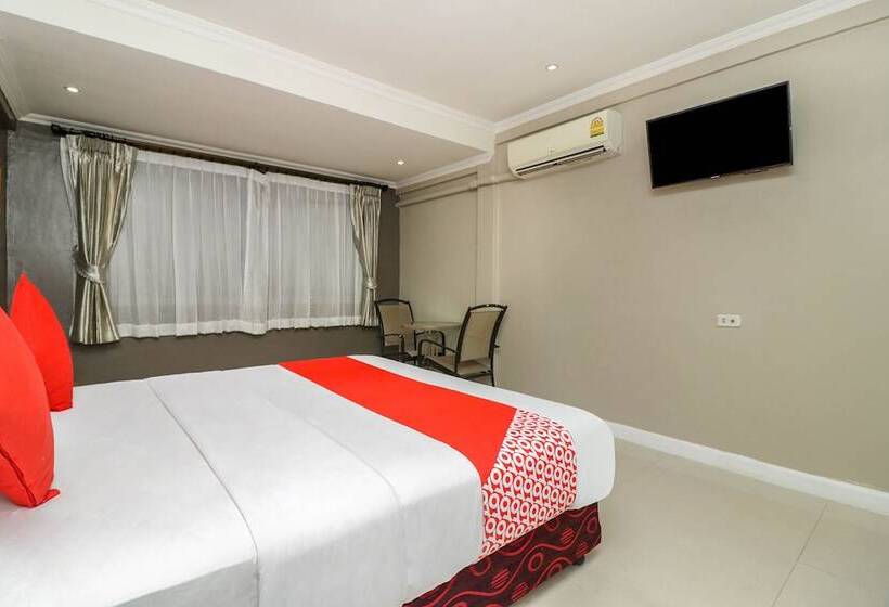 غرفة ديلوكس مطلّة علي البحر, Natural Beach Hotel Pattaya