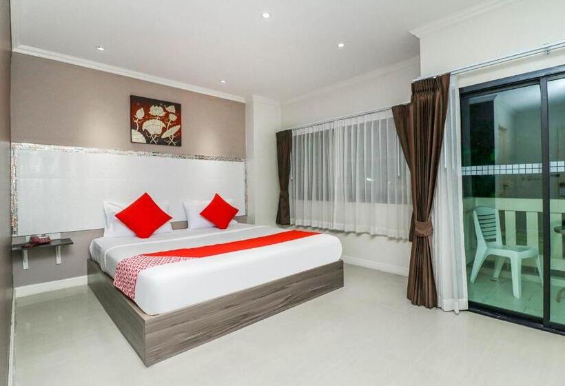 Deluxe Szoba, Natural Beach Hotel Pattaya