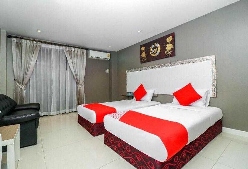 Havuz Manzaralı Standart Oda, Natural Beach Hotel Pattaya