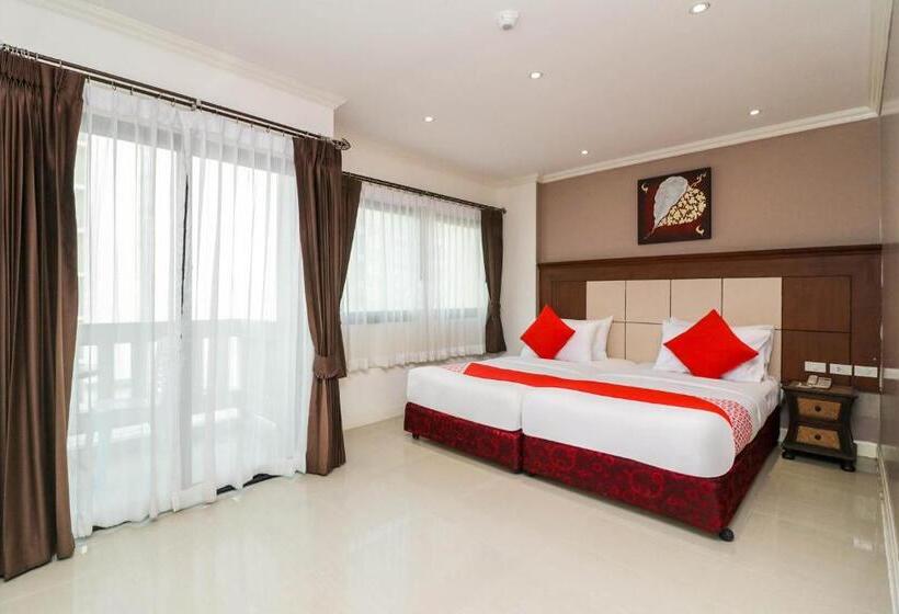 Superior Szoba, Natural Beach Hotel Pattaya