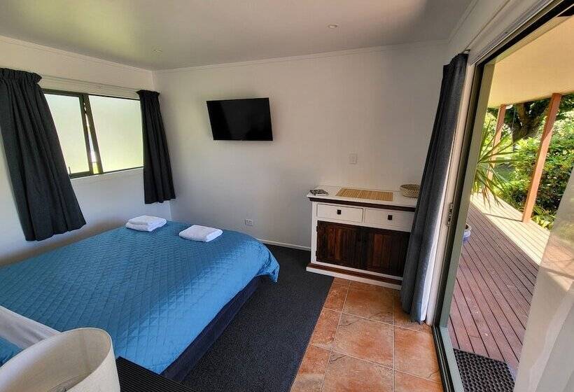 Standard Studio, Off The Beaten Trail Accommodation & Bike Tours