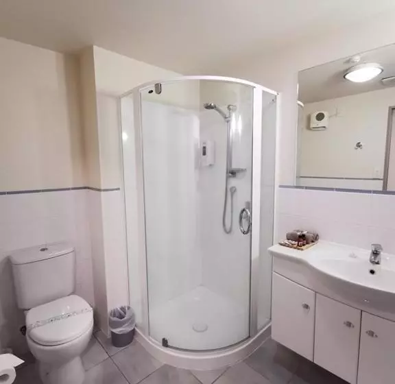آپارتمان 1 خوابه, The Anchorage Apartments