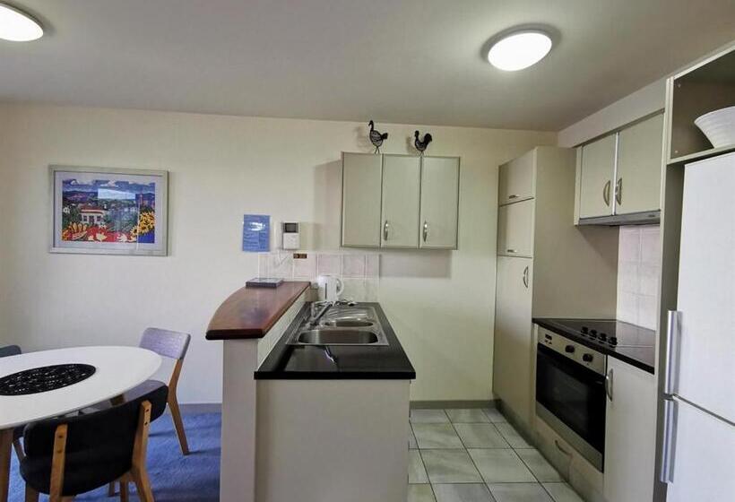 آپارتمان 1 خوابه, The Anchorage Apartments