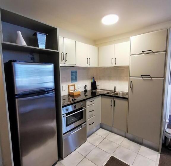 Апартаменты 1 Спальня Нижний Этаж, The Anchorage Apartments