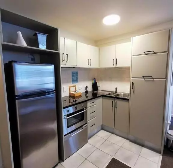 آپارتمان 1 خوابه همکف, The Anchorage Apartments