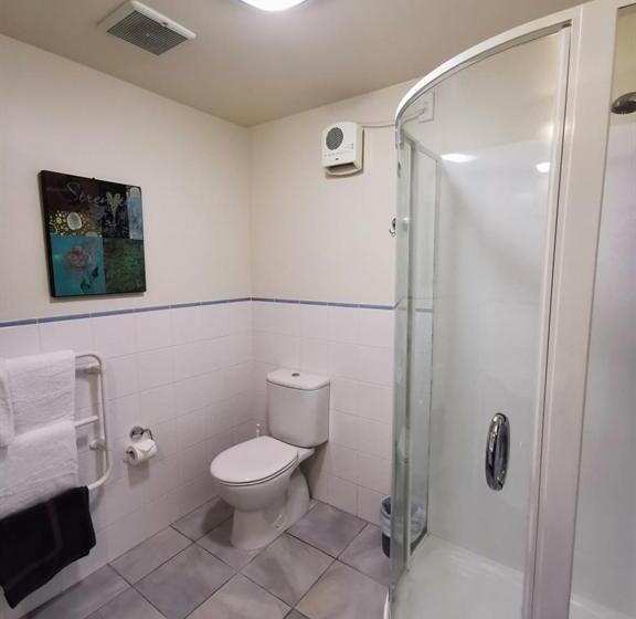 استودیوی استاندارد, The Anchorage Apartments